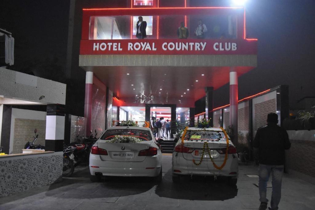 Hotel Royal Country Club Varanasi Bagian luar foto