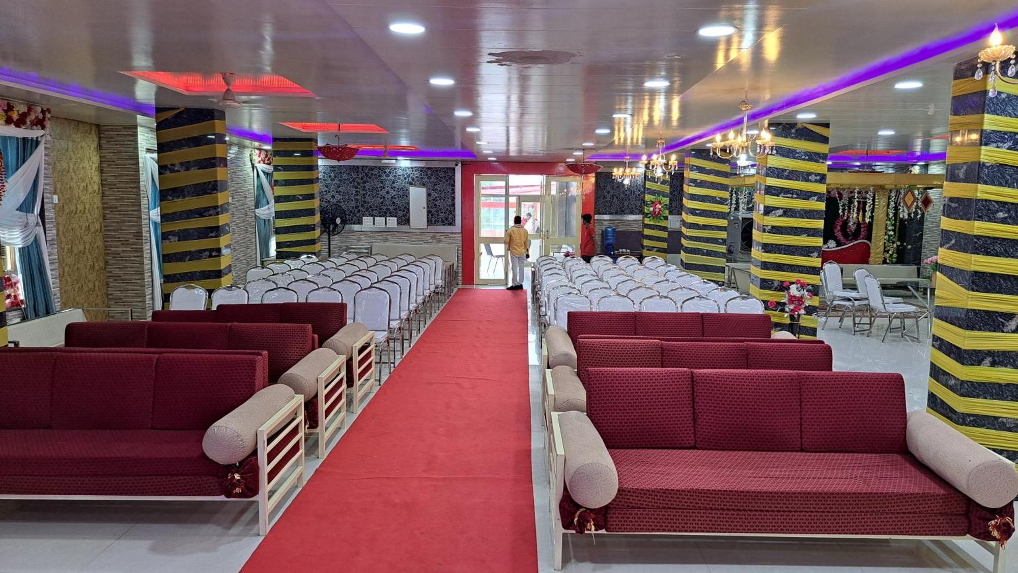 Hotel Royal Country Club Varanasi Bagian luar foto